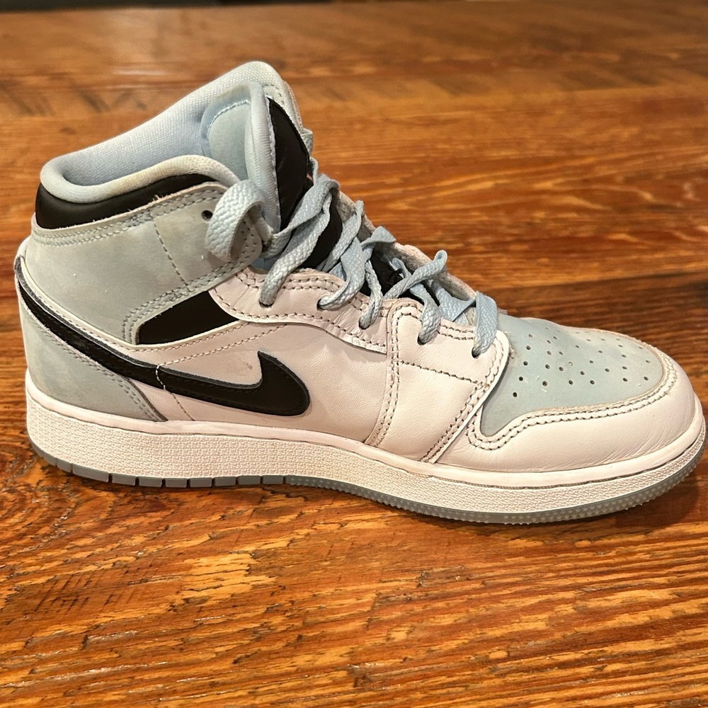 Air Jordan 1 Mid Kids Sneakers 4Y Blue White Youth Nike Basketball Shoes - Picture 6 of 9